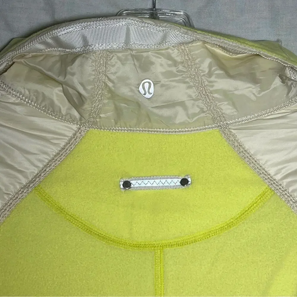 Lululemon Run Bundle Up Jacket without Luxechange Hood Clarity Yellow 6‎